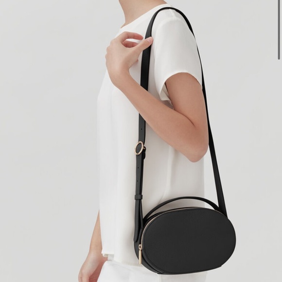 Cuyana Bags Cuyana Top Handle Crossbody Leather Bag Black Poshmark